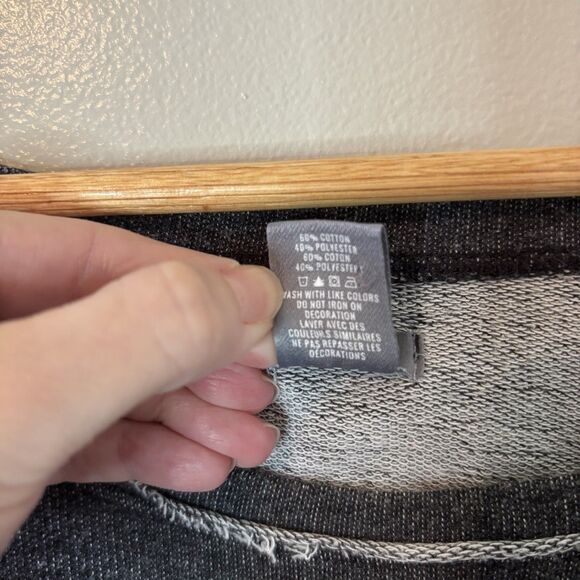 Aerie Womens Gray Long Sleeve Shirt Studded Rhinestones Pullover Sz XL - Picture 4 of 6